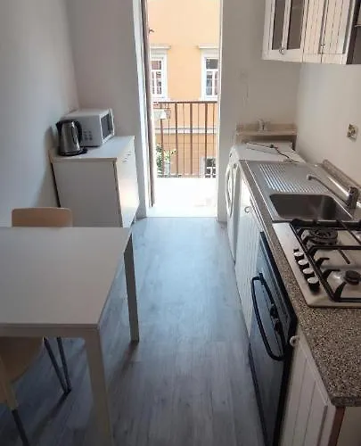 Slataper 22 - Sunny, And Confortable Apartamento Trieste